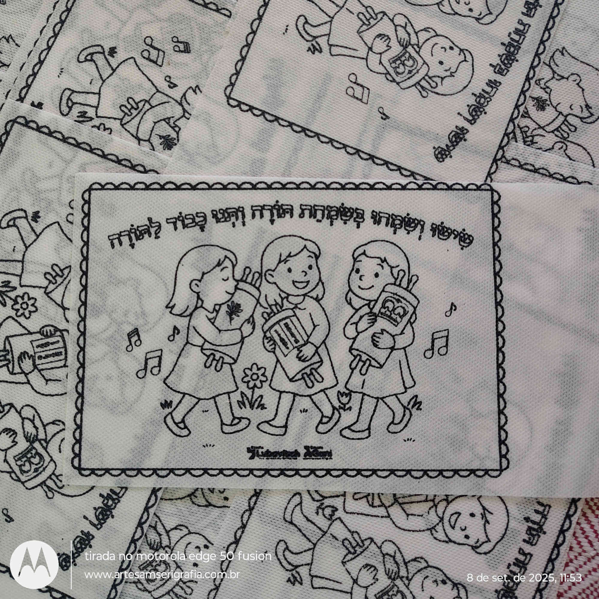 KIt 100 Bandeiras em TNT para varetas pega balão com impressão de seu layout personalizado em uma cor e um lado 25 x 15