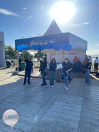 Serviço completo de distribuição de 1000 balões no local do evento para campanhas promocionais